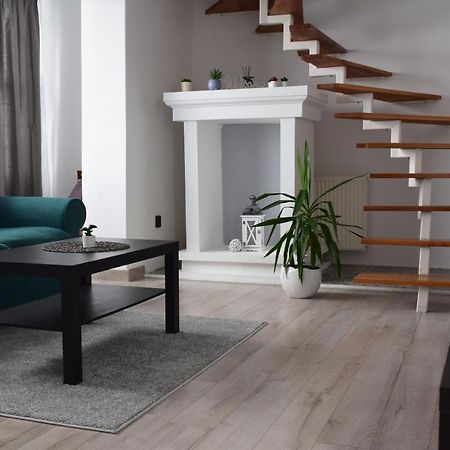 Panorama Kucko Apartment เปตช์ ภายนอก รูปภาพ