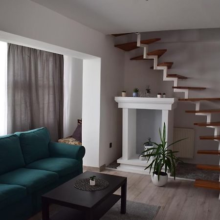 Panorama Kucko Apartment เปตช์ ภายนอก รูปภาพ
