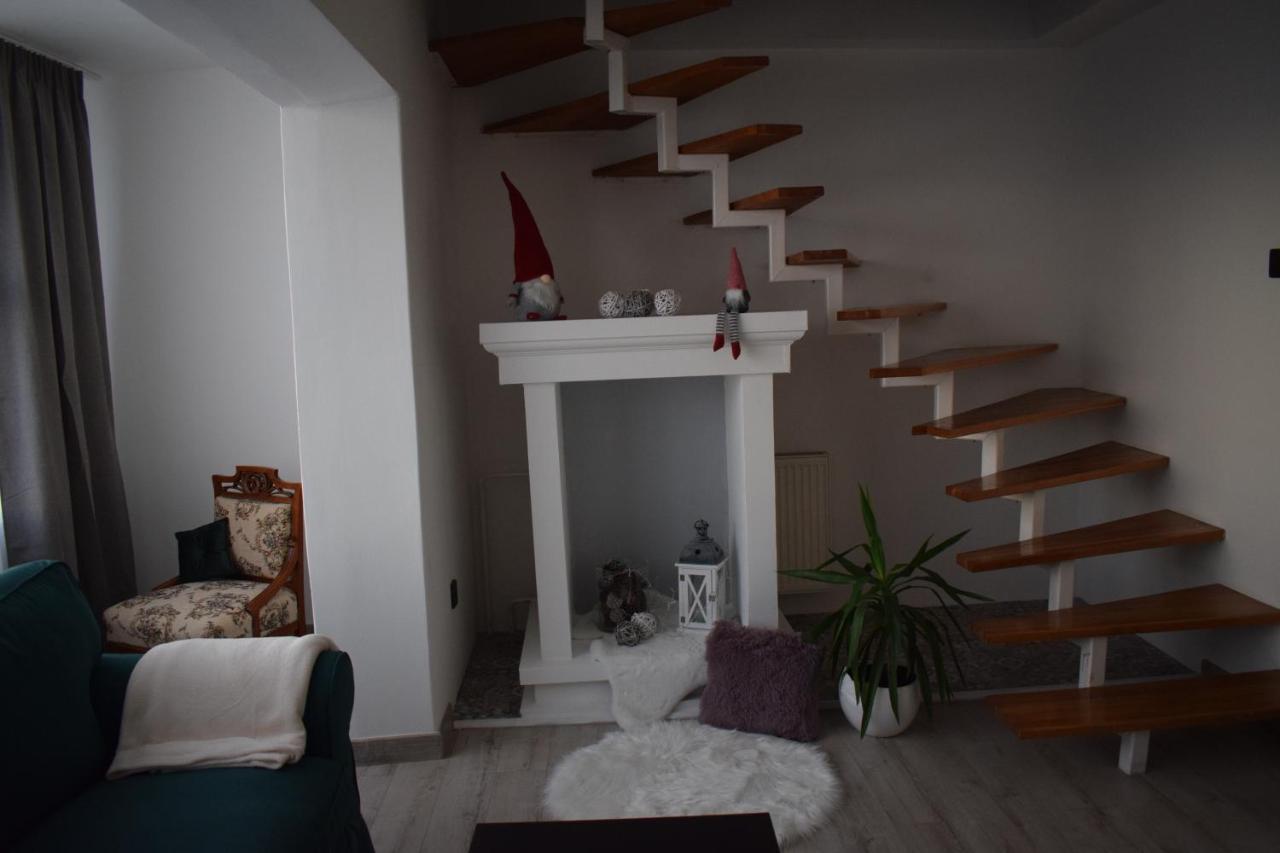 Panorama Kucko Apartment เปตช์ ภายนอก รูปภาพ